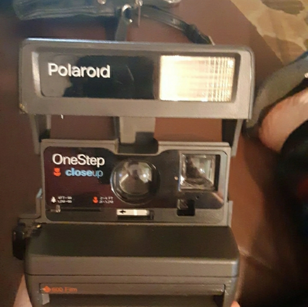 Vintage  600 Polaroid camera